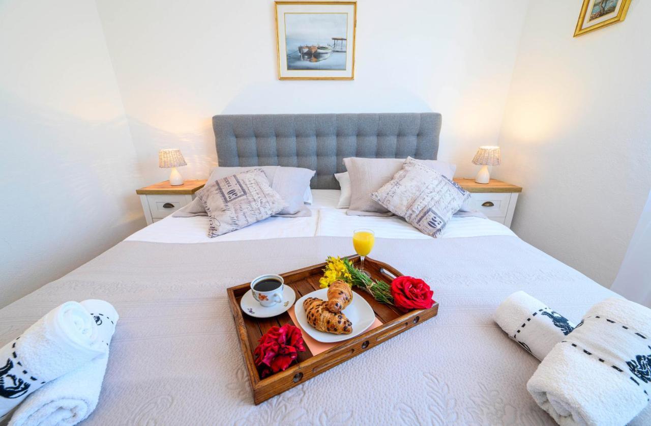 Apartment Busac Zaboric Luaran gambar