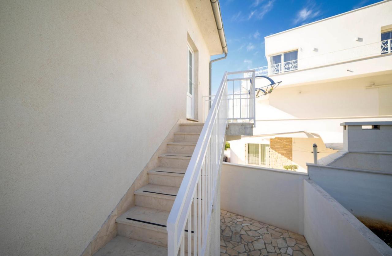 Apartment Busac Zaboric Luaran gambar